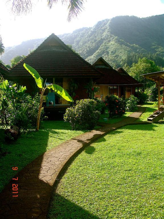 Tauhanihani Village Lodge La Vague Bleue Teahupoo Esterno foto